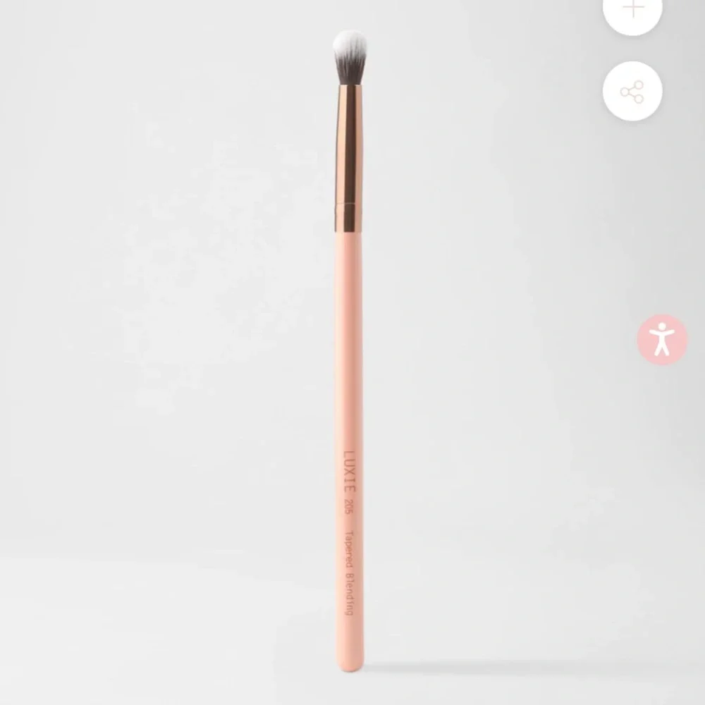 Luxie Beauty 205 Tapered Blending Brush